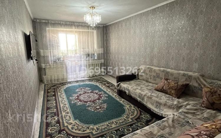 3-комнатная квартира · 56.2 м² · 4/5 этаж, 18-й микрорайон, 18-шағынаудан — 38 мектеп,бала-бақша қасында за 25 млн ₸ в Шымкенте, Аль-Фарабийский р-н — фото 2