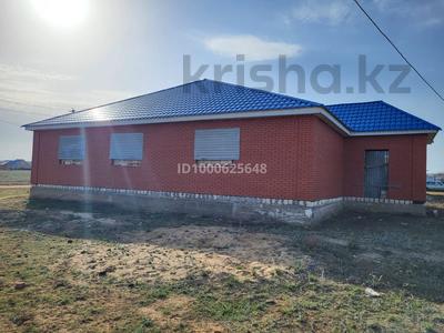 Жеке үй · 5 бөлме · 210 м² · 250 жүзд., Бауырластар, Алтын арқа 350 — Возле мечети Кайыркожа (Каражон) ата, бағасы: 12 млн ₸ в Актобе, жилой массив Бауырластар