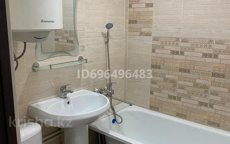 3-бөлмелі пәтер · 55.8 м² · 5/5 қабат, Пришахтинск, Зелинского 24/4, бағасы: 15 млн ₸ в Караганде, Алихана Бокейханова р-н — фото 2