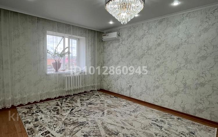 1-бөлмелі пәтер · 40.9 м² · 4/5 қабат, мкр Кадыра Мырза-Али 8, бағасы: ~ 20 млн ₸ в Уральске — фото 2