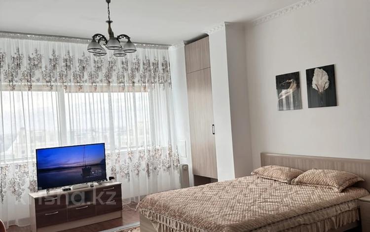 1-комнатная квартира · 40 м² · 27/36 этаж, Достык 5 — ТРЦ Керуен за 300 000 ₸ в Астане, Есильский р-н — фото 6