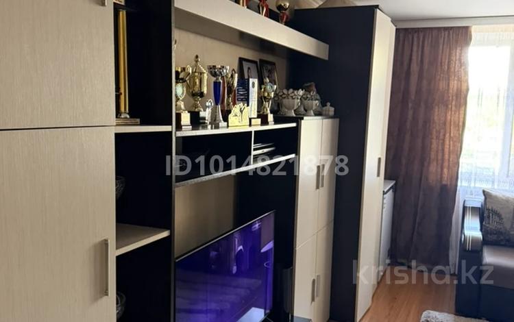 1-комнатная квартира · 36 м² · 2/9 этаж, мкр Юго-Восток, 27й микрорайон — Район КарГу за 15 млн ₸ в Караганде, Казыбек би р-н — фото 2