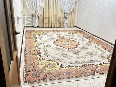 3-комнатная квартира · 78 м², 27-й мкр 64 — Пәтер өте жақсы, қаланың орталығында орналасқан. за 23 млн ₸ в Актау