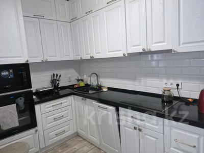 2-комнатная квартира · 81.5 м² · 11/15 этаж, Ахмет Байтурсынова 23/2 за 44 млн ₸ в Астане, Сарайшык р-н