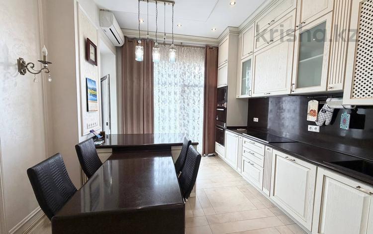 4-комнатная квартира · 164 м², Улытау 180/8 за 278 млн ₸ в Алматы, Бостандыкский р-н — фото 19