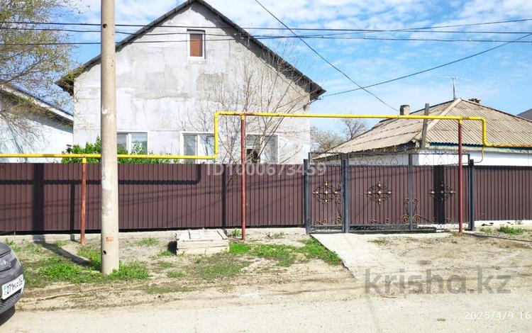 Отдельный дом · 4 комнаты · 175 м² · 8 сот., мкр. Алмагуль, Елшибек за 32 млн ₸ в Атырау — фото 2