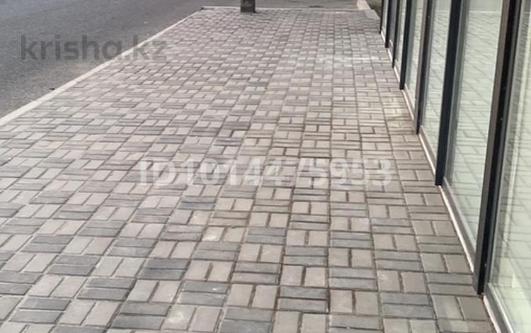 Дүкендер мен бутиктер · 35 м², бағасы: 19.5 млн ₸ в Таразе, мкр Аулие-Ата — фото 2