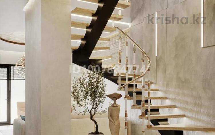5-бөлмелі пәтер · 210 м² · 3/3 қабат, Кажымукана 101/13, бағасы: 330 млн ₸ в Алматы, Медеуский р-н — фото 2