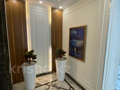 5-бөлмелі пәтер · 201 м² · 11/12 қабат, Туран 22/1 — ТРЦ Хан-Шатыр, Сары-Арка, бағасы: 265 млн ₸ в Астане, Есильский р-н