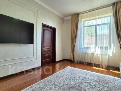 Отдельный дом · 5 комнат · 249 м² · 8 сот., мкр Думан-2, Думан 2 мкр — Халиуллина за 145 млн 〒 в Алматы, Медеуский р-н