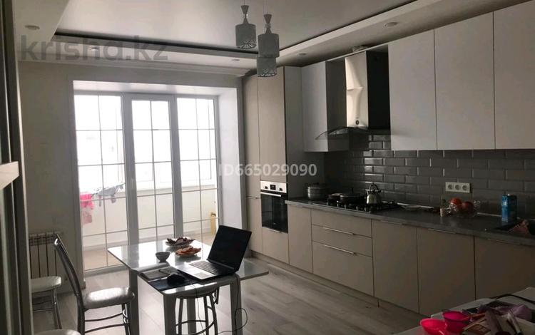 3-бөлмелі пәтер · 126 м² · 6/6 қабат, мкр Женис 32/1 — 6 мкр, бағасы: 40 млн ₸ в Уральске — фото 2
