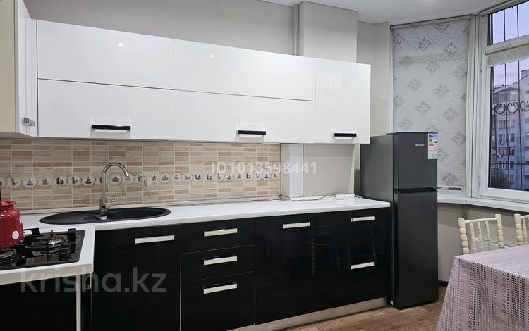 2-комнатная квартира · 60 м² · 5/9 этаж, Райымбека 245А за 300 000 ₸ в Алматы, Алмалинский р-н — фото 23