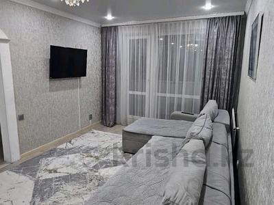 3-комнатная квартира · 60 м² · 2/5 этаж, 408 квартал 18 — ЦОН (Новостройка) за 22 000 ₸ в Семее