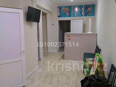 Офисы, магазины и бутики, салоны красоты, фитнес и спорт, медцентры и аптеки, образование, кабинеты и рабочие места, студии · 98.7 м² за 542 850 〒 в Костанае