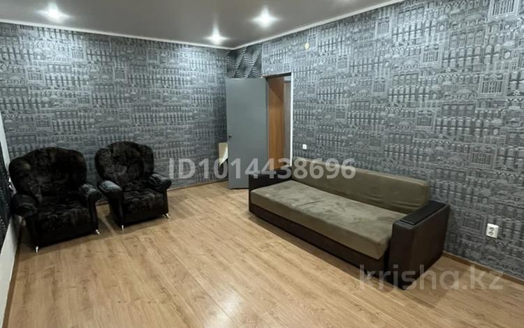 1-комнатная квартира · 30 м² · 2/5 этаж, мкр Астана 15 за 110 000 ₸ в Уральске — фото 2