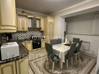 3-бөлмелі пәтер · 105 м² · 3/5 қабат, мкр. Алтын орда, Тауелсиздик 21, бағасы: 40 млн ₸ в Актобе