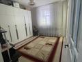 2-комнатная квартира · 67 м² · 1/4 этаж, 4 39 — Жарық әрі таза 2 бөлмелі пәтер. Жөндеуі жақсы, толық жиһаздалған. Ас үйде тоңазытқыш, газ плитасы, кір жуғыш машина бар. Жылы, тыныш аулада орналасқан. Мектеп, балабақша, дүкен және қоғамдық көлік аялдамасы жақын за 200 000 ₸ в Жанаозен — фото 3