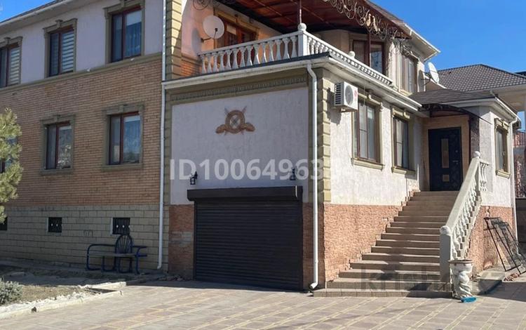 Жеке үй · 8 бөлме · 420 м² · 8 жүзд., Мухита Калимова 80 — На набережной, возле детской областной больницей, бағасы: 135 млн ₸ в Атырау, мкр Авангард-3 — фото 2
