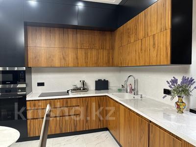 3-бөлмелі пәтер · 90 м² · 13/16 қабат, Манаса — проспект Абая, бағасы: 800 000 ₸ в Алматы, Алмалинский р-н