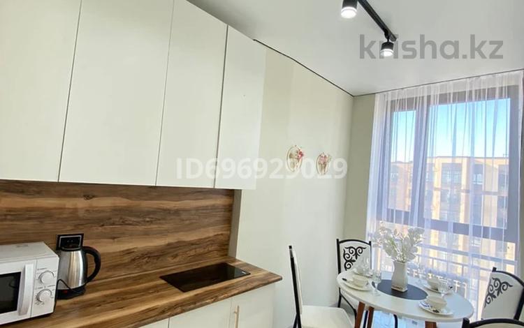 1-комнатная квартира · 40 м² · 9/14 этаж, Туран 65а — Туран 65а за 250 000 ₸ в Астане, Есильский р-н — фото 4