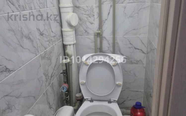 3-бөлмелі пәтер · 64 м² · 5/5 қабат, Торайгыров 80а 20 — Шанхай супер маркет жанында, бағасы: 9.7 млн ₸ в  — фото 2