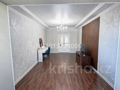 3-комнатная квартира · 86.5 м² · 4/5 этаж, мкр. Алтын орда, пр . Санкибай батыра — возле маг Сулпак , гипер Дина за 32 млн ₸ в Актобе