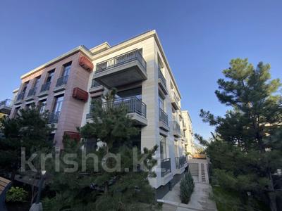4-комнатная квартира · 210 м² · 1/3 этаж, Аль- Фараби 116 за 300 млн ₸ в Алматы, Медеуский р-н