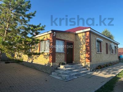 Отдельный дом · 4 комнаты · 200 м² · 10 сот., Каныша Сатпаева 24 за 43 млн 〒 в Караоткеле