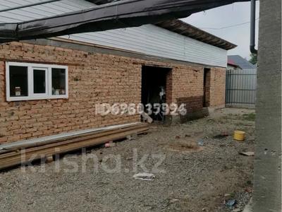 Жеке үй · 5 бөлме · 180 м² · 6 жүзд., Тлендиева 56, бағасы: 45 млн ₸ в Карабулаке (п.Ключи)