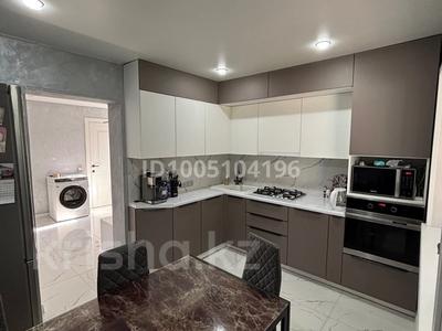 Отдельный дом · 4 комнаты · 100 м² · 4 сот., Савичева — Областная больница за 39 млн 〒 в Уральске