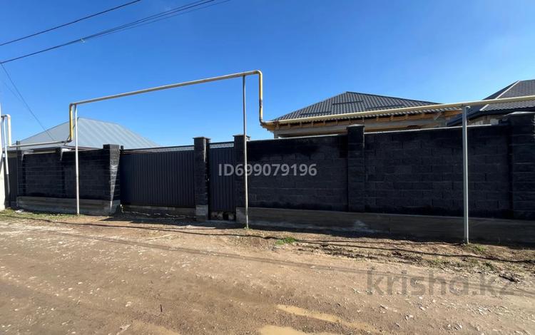Отдельный дом · 3 комнаты · 160 м² · 7 сот., Шобалова 1/1 — Возле магазина Адия за 23 млн ₸ в Ельтае — фото 2