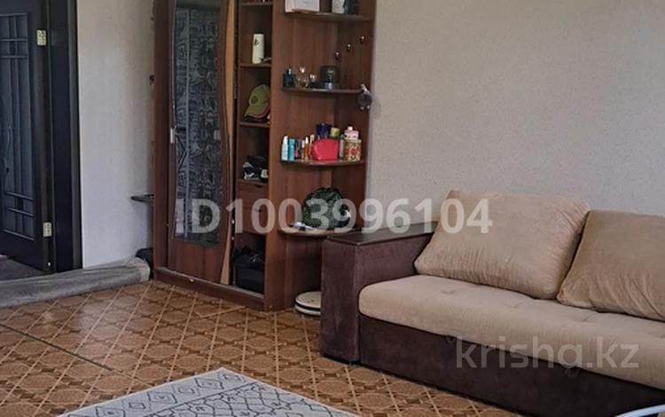 3-бөлмелі пәтер · 62 м² · 4/5 қабат, Комсомольский проспект — Супермаркет Меркурий, бағасы: 15 млн ₸ в Рудном — фото 2