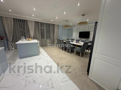 5-бөлмелі пәтер · 240 м² · 1/5 қабат, Каратал 60, бағасы: 120 млн ₸ в Талдыкоргане
