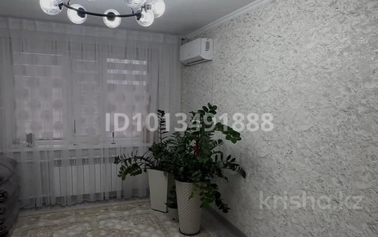 3-комнатная квартира · 70 м² · 5/5 этаж, мкр Строитель 39 за 26 млн ₸ в Уральске — фото 17