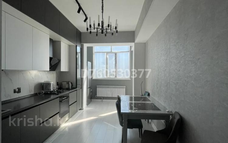 2-бөлмелі пәтер · 90 м² · 10/12 қабат, 16-й мкр 33/7, бағасы: 35 млн ₸ в Актау — фото 2
