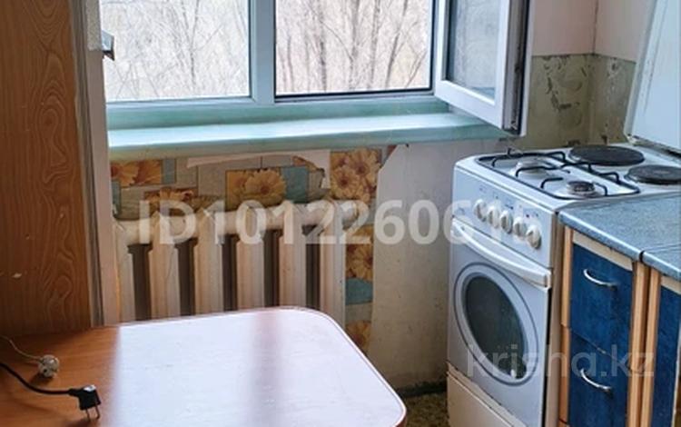 1-бөлмелі пәтер · 36 м² · 3/5 қабат, Молодёжная ул. 49/1, бағасы: 4.8 млн ₸ в Шахтинске — фото 2