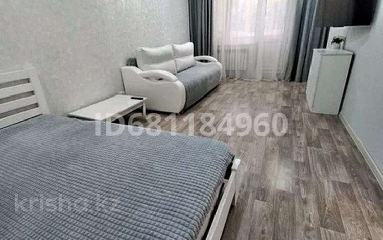 1-комнатная квартира · 36 м² · 2 этаж, 4 микр за 13 000 〒 в Аксае — фото 42