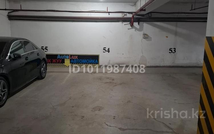 Паркинг · 20 м² · Кабанбай батыра 11 за 20 000 ₸ в Астане, Есильский р-н — фото 2