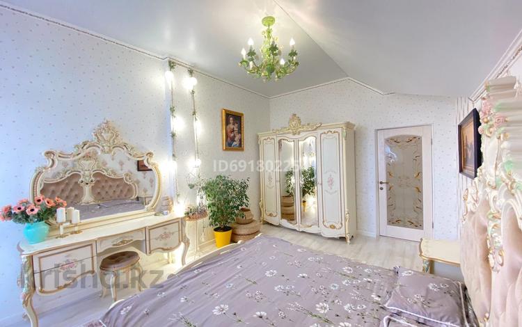 5-комнатная квартира · 188 м² · 4/4 этаж, Санкибай батыра 253 — Зеленая долина за 45 млн 〒 в Актобе — фото 14