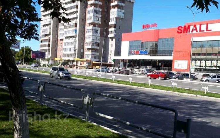 3-комнатная квартира · 66 м² · 7/14 этаж, проспект Ауэзова 3 за 25 млн 〒 в Семее — фото 2