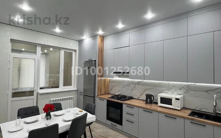2-бөлмелі пәтер · 85 м² · 2/10 қабат, мкр 12 15д, бағасы: 30 000 ₸ в Актобе — фото 18