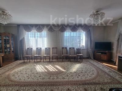 Отдельный дом · 4 комнаты · 180 м² · 5 сот., Богенбай батыра 27 за 52 млн 〒 в Семее