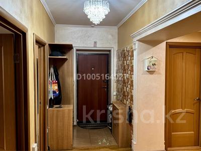 3-бөлмелі пәтер · 105 м² · 4/13 қабат, мкр Аксай-5, Садвакасова 3б — Момышулы-Жубанова, бағасы: 70 млн ₸ в Алматы, Ауэзовский р-н