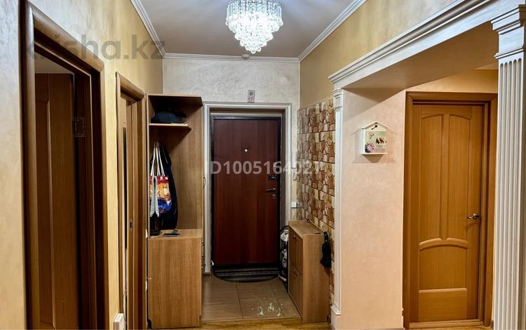 3-бөлмелі пәтер · 105 м² · 4/13 қабат, мкр Аксай-5, Садвакасова 3б — Момышулы-Жубанова, бағасы: 70 млн ₸ в Алматы, Ауэзовский р-н — фото 2
