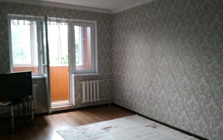 2-бөлмелі пәтер, 44 м², 2/4 қабат, мкр №1 15 — Улугбека Саина, бағасы: 25 млн 〒 в Алматы, Ауэзовский р-н — фото 4