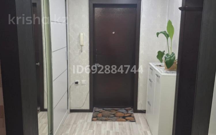 2-комнатная квартира · 56.2 м² · 10/10 этаж, Засядко 58 — Рядом ТД Алатау, ТД Акшын, ТД Казына, ТД Керуен. Рядом школа 4. за 28 млн ₸ в Семее — фото 11