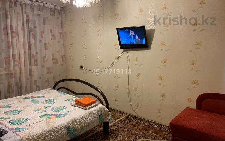 1-комнатная квартира, 36.5 м² по часам, Чокина 36 за 1 000 〒 в Павлодарской обл. — фото 3