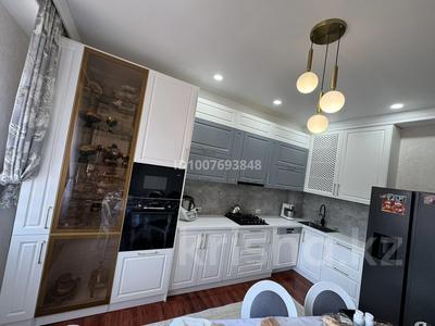 3-комнатная квартира · 91 м² · 3/3 этаж, Курылысшы 19/19 за 61 млн 〒 в Конаеве