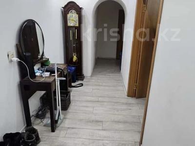 4-комнатная квартира · 82 м² · 4/10 этаж, Шакарима за 41 млн 〒 в Семее