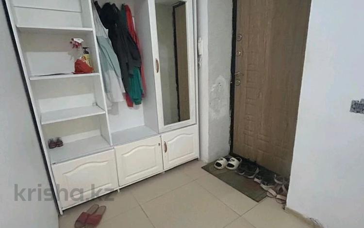 2-бөлмелі пәтер · 60.3 м² · 1/5 қабат, мкр. Алтын орда — Молдагулова, бағасы: 25 млн ₸ в Актобе — фото 2